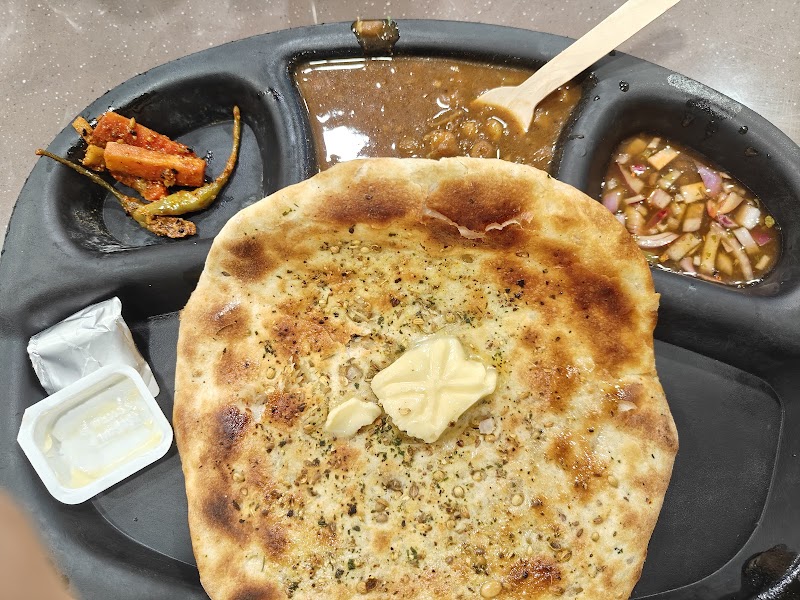 Kulcha Lal Parantha Das - Kulcha Lal Parantha Das Shop No-4, Plot No-1, Mahakal Marg, Kot Mohalla, Jaisinghpura, Ujjain, Madhya Pradesh 456006, India