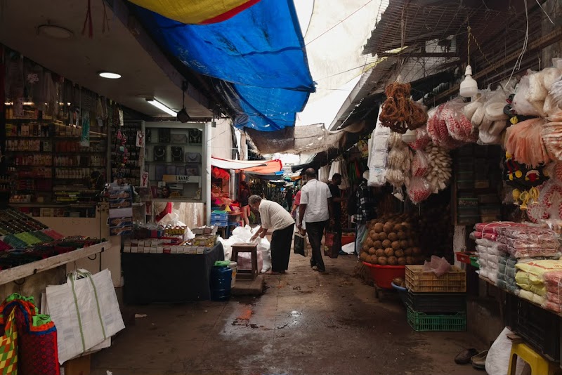 Devaraja market - Devaraja market, 8M62+5X9, Sayyaji Rao Rd, Medar Block, Tilak Nagar, Mysuru, Karnataka 570001, India