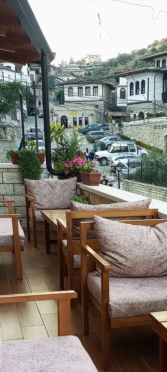 Twins villa mangalem Berat Albania - Twins villa mangalem Berat Albania, Rruga Mihal Komnena 1111, Berat 5001, Albania
