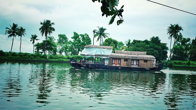 Royal Ark House Boat - Royal Ark House Boat Backwater Cruiz, Avlukunnu P.o., Alappuzha, Kerala, India, G943+32W, near H.m.c Chappal, Punnamada, Finishing Point, Alappuzha, Mullakkal, Kerala 688013, India