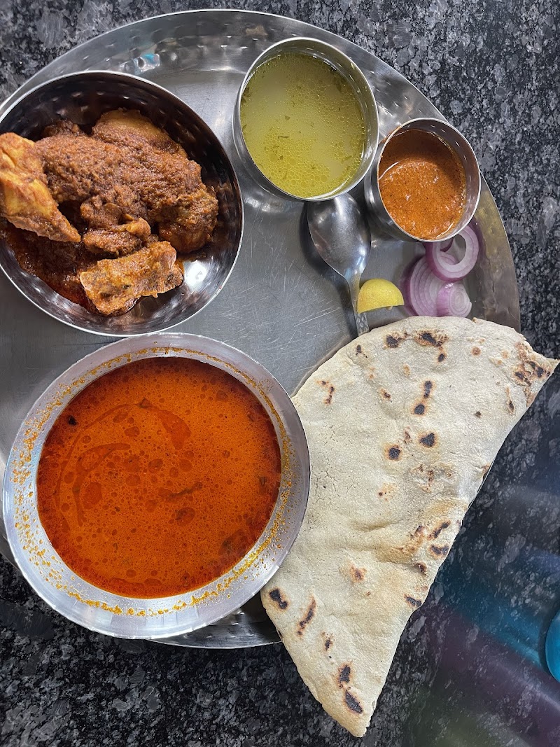 Hotal sarthak Veg and Non-veg - Hotal sarthak Veg and Non-veg 5R5W+WJ4, Bhor-Kapurhol Rd, Mohari Kh., Ganesh Nagar Bholawade, Maharashtra 412206, India