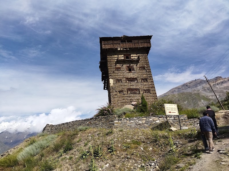 Gondhla Fort - Gondhla Fort G25C+M88, Gondhla Rd, Ghondhla, Himachal Pradesh 175140, India