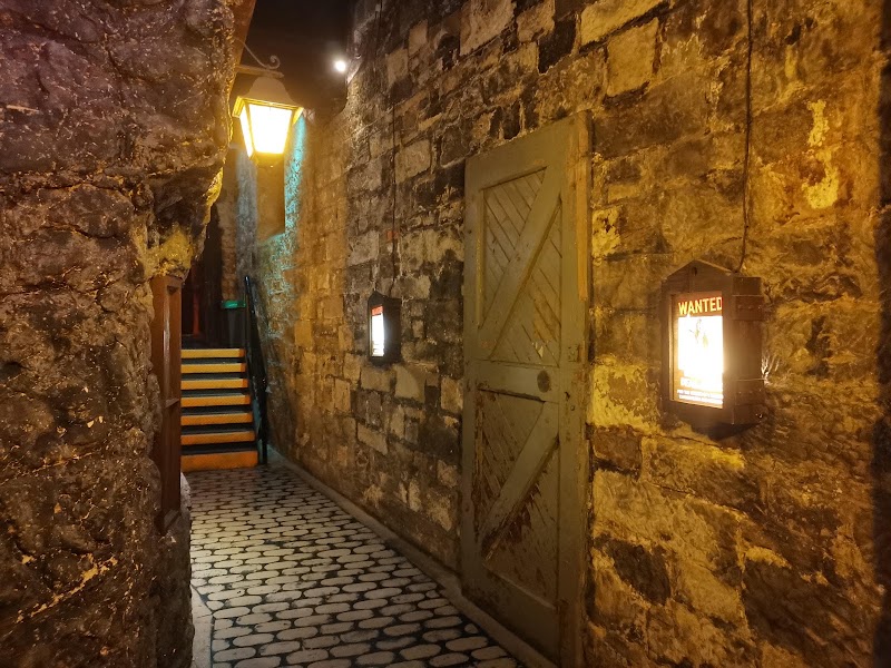 The Edinburgh Dungeon - The Edinburgh Dungeon, 31 Market St, Edinburgh EH1 1DF, UK