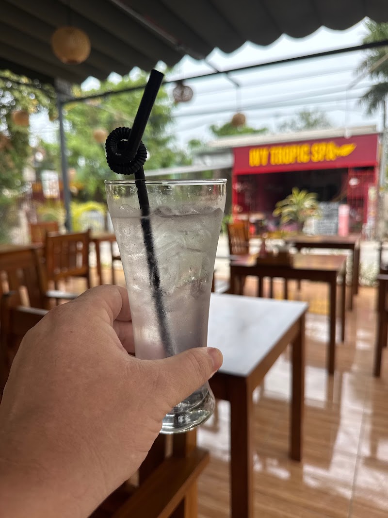 Moon Star Restaurant & Bar - Moon Star Restaurant & Bar 7W6Q+994, Đường Lê Thúc Nha Tổ 3, Ông Lang, Phú Quốc, An Giang, Vietnam