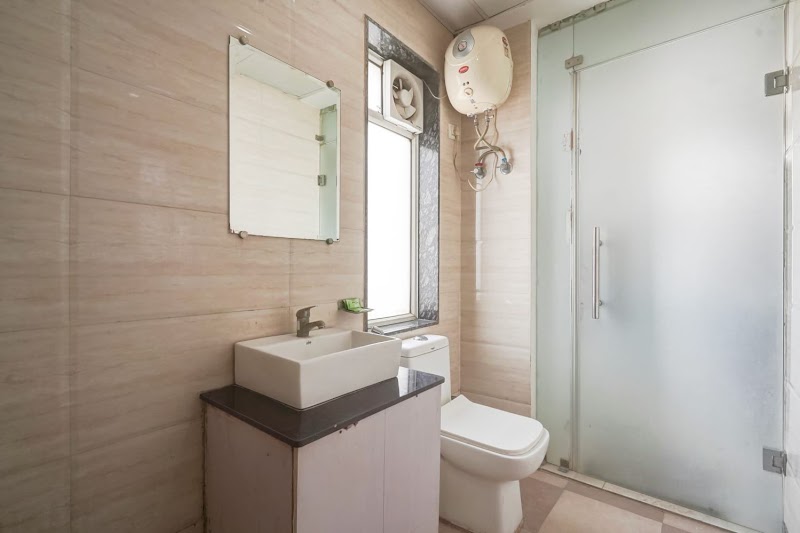hotel king plaza - hotel king plaza A 208 Road 5, Street No. 9, Block RZ, Mahipalpur Village, Mahipalpur, New Delhi, Delhi 110037, India