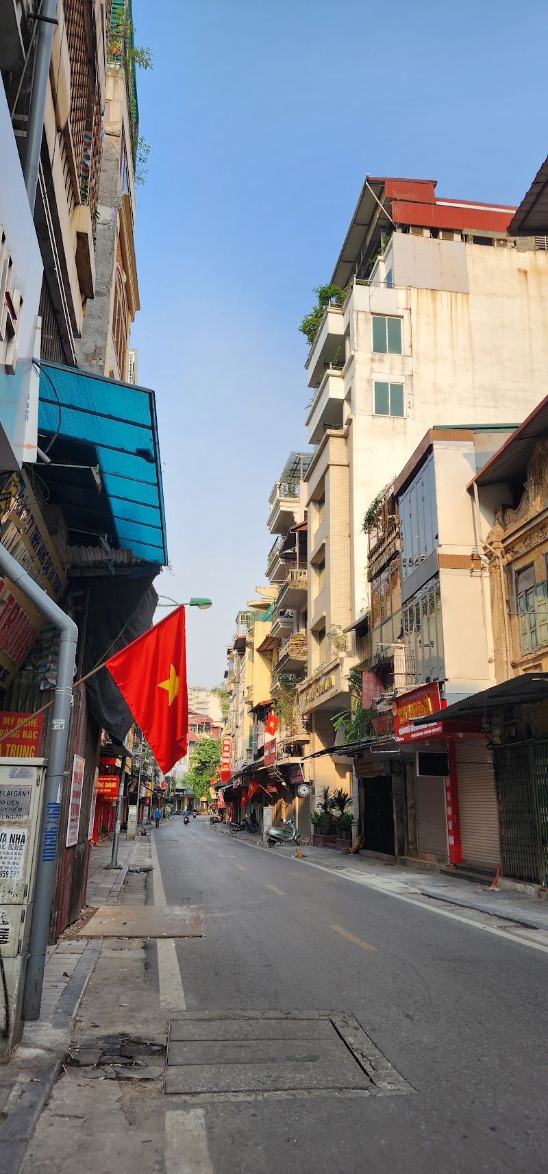 Công ty vàng bạc Quốc Trinh - Công ty vàng bạc Quốc Trinh, 27-29 Hà Trung, Phố cổ Hà Nội, Hoàn Kiếm, Hà Nội, Vietnam