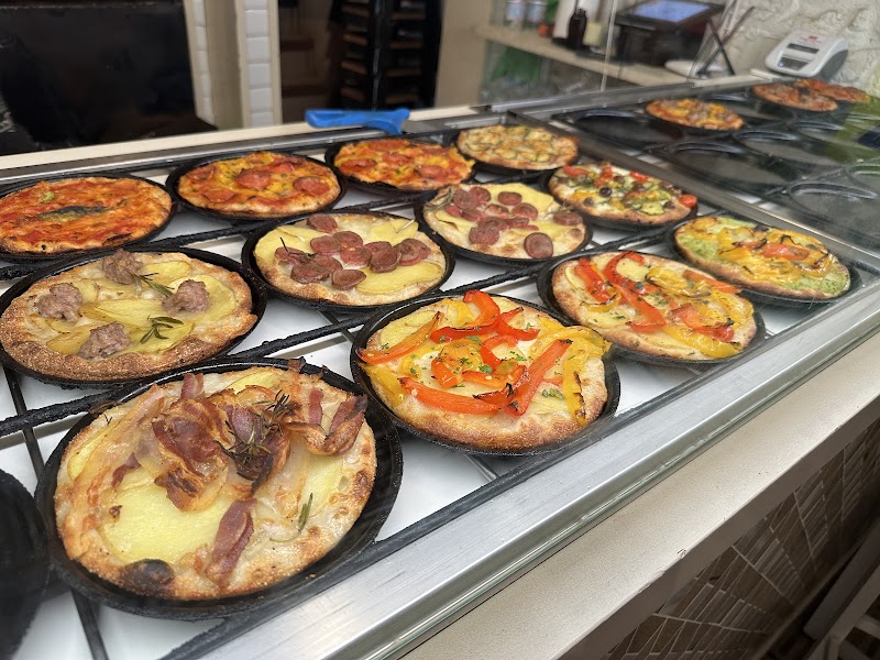 Ganza - Mai Abbastanza - Ganza - Mai Abbastanza, Via dei Cimatori, 25, 50122 Firenze FI, Italy