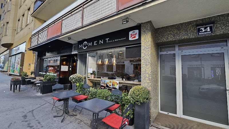 Moment Cafe and Restaurant