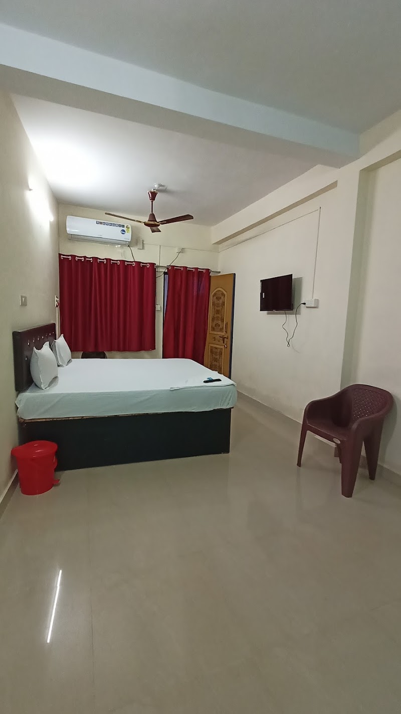 Hotel O by OYO Natural Point - Hotel O by OYO Natural Point, Junwani, RD, near tiwari traders, Khamariya, Bhilai, Chhattisgarh 490020, India
