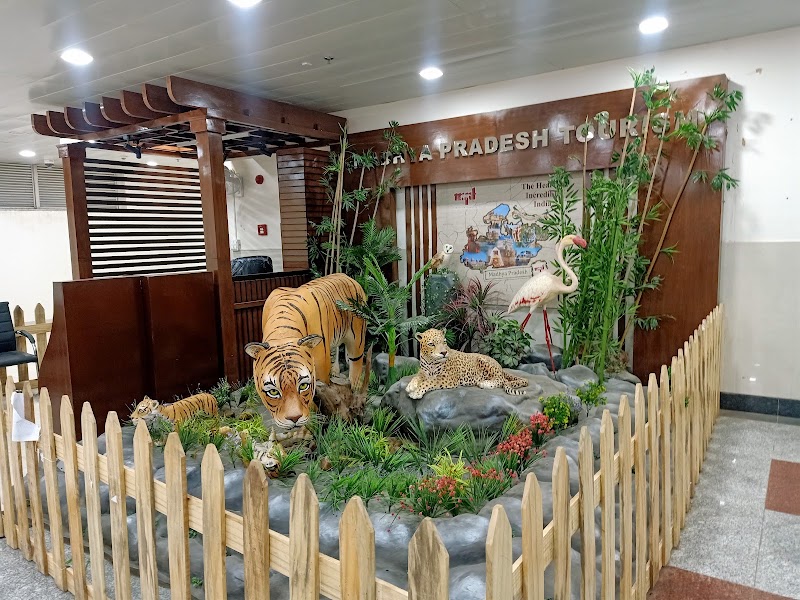 Rani Kamlapati Railway Station - Rani Kamlapati Railway Station Habib Ganj, Bhopal, Madhya Pradesh 462016, India