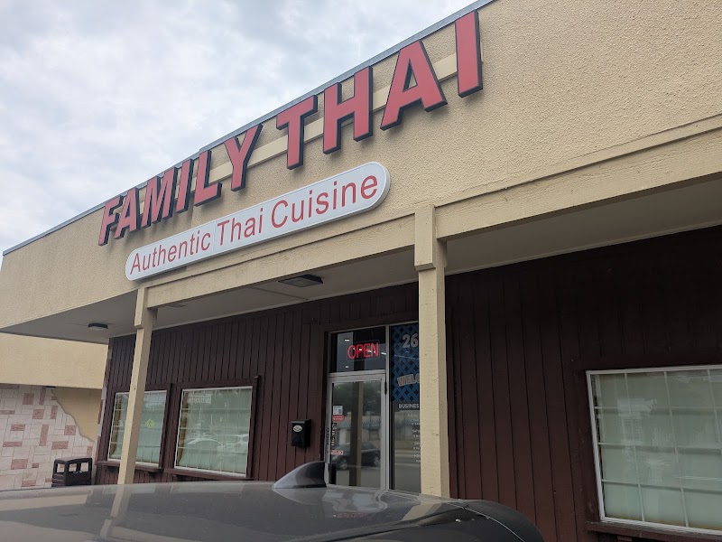 Family Thai Restaurant - Family Thai Restaurant, 2623 E 11th St, Tulsa, OK 74104, USA
