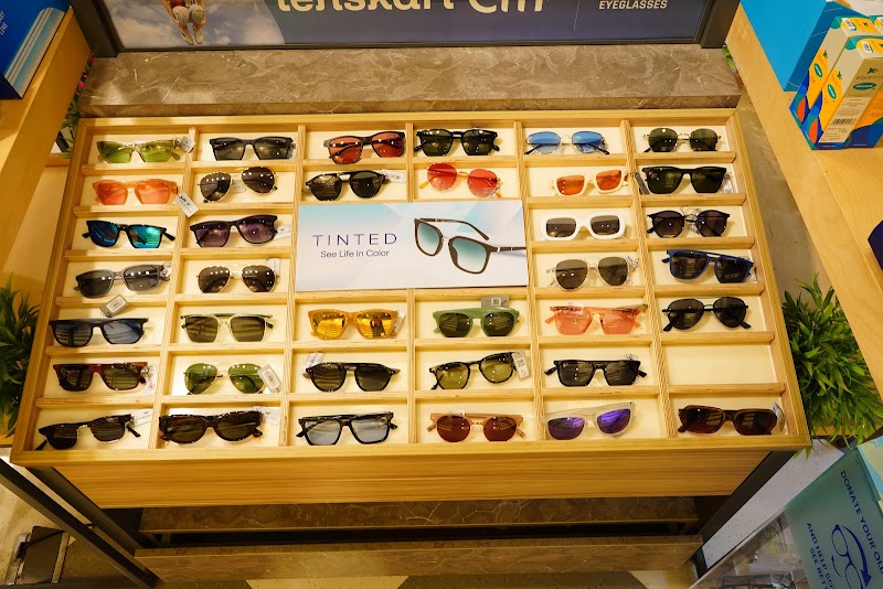 Lenskart.com Flagship Store at Amar Colony, New Delhi (First Lens Replacement Free) - Lenskart.com Flagship Store at Amar Colony, New Delhi (First Lens Replacement Free), C-8, Main Market, Block C, Amar Colony, Market, New Delhi, Delhi 110024, India