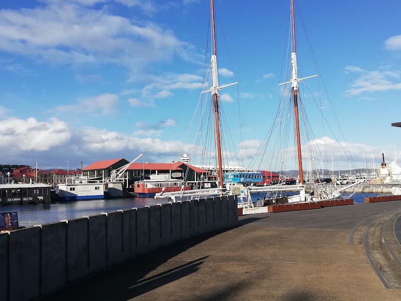 Elizabeth Street Pier - Elizabeth Street Pier, Unit 22/4 Franklin Whrf, Hobart TAS 7000, Australia