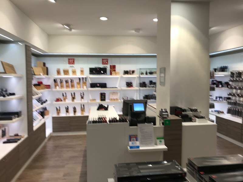 Carhartt WIP Store Frankfurt - Carhartt WIP Store Frankfurt, Neue Kräme 26, 60311 Frankfurt am Main, Germany