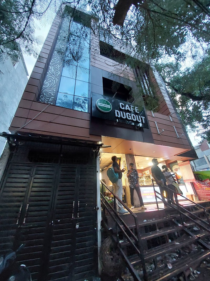 Dugout Restaurant & Dancing Club - Dugout Restaurant & Dancing Club Patrika Chauraha, Civil Lines, Prayagraj, Uttar Pradesh 211001, India
