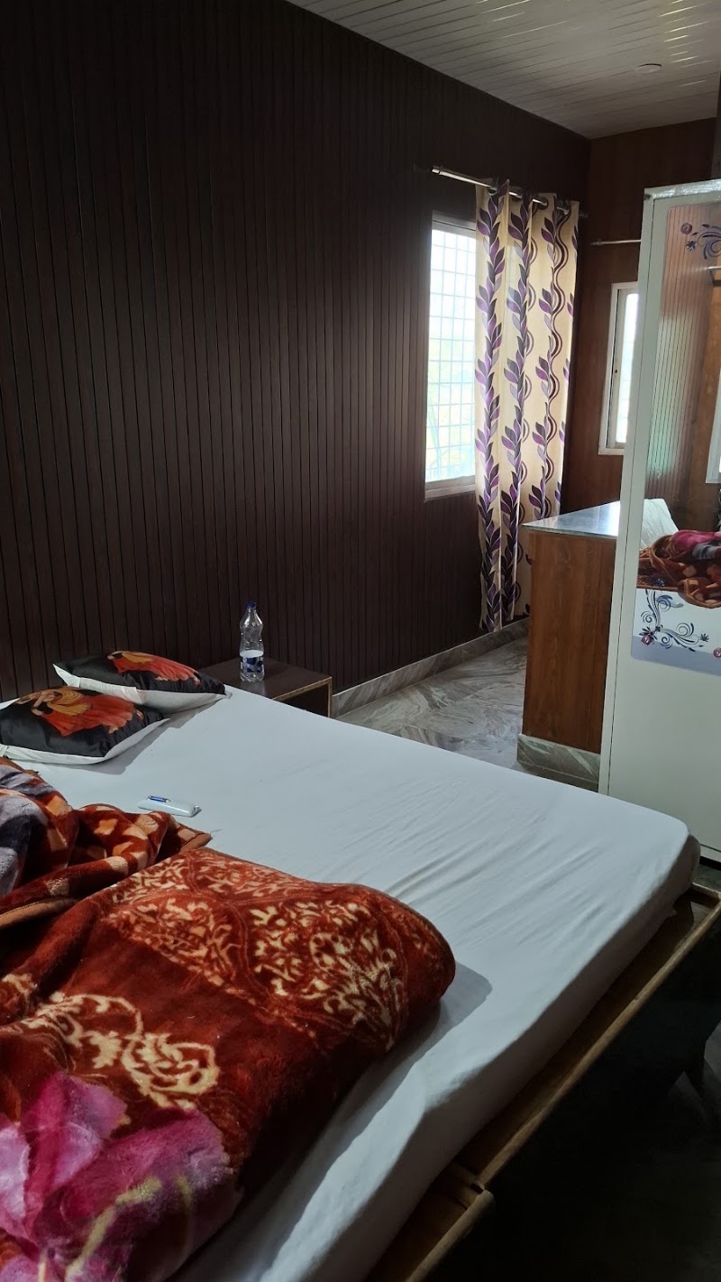 Hotel Poonam Mahal - Hotel Poonam Mahal, Kh. No. 304/1, N.H-75 , Toriya Tek, Khajuraho, Madhya Pradesh 471101, India