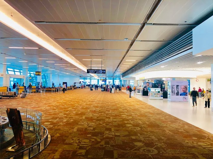 Indira Gandhi International Airport - Indira Gandhi International Airport New Delhi, Delhi 110037, India
