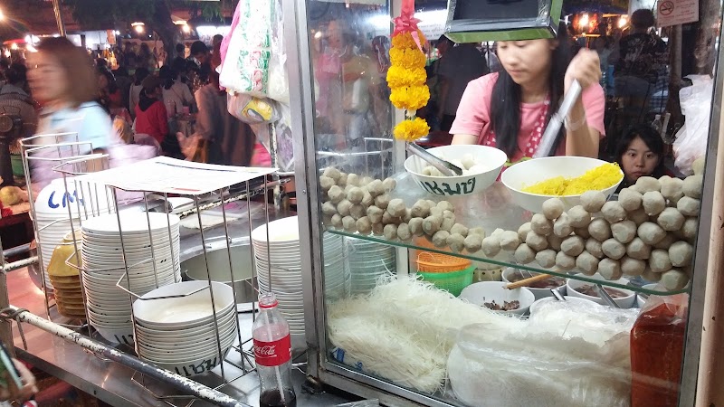 Bumrung Buri Market - Bumrung Buri Market 19/2 Nantaram Rd, Tambon Hai Ya, Amphoe Mueang Chiang Mai, Chang Wat Chiang Mai 50100, Thailand