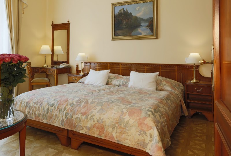 Hotel Royal Villa - Hotel Royal Villa, Zámecký vrch 766/30, 360 01 Karlovy Vary-Karlovy Vary 1, Czechia
