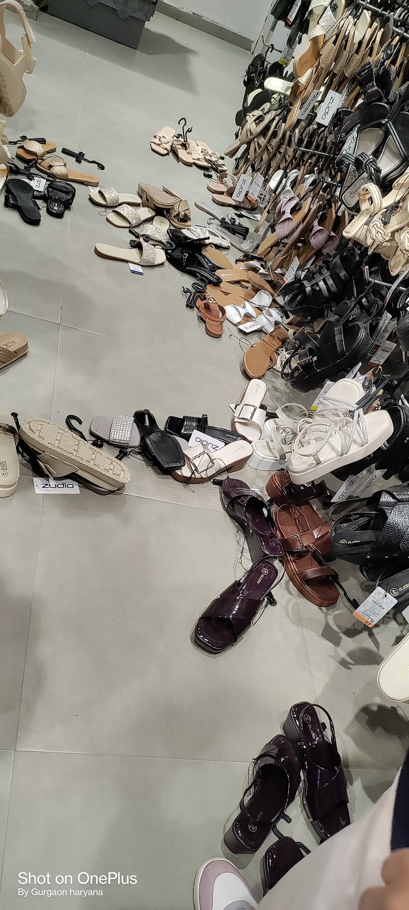 Zudio - JMD Suberio, Gurugram - Zudio - JMD Suberio, Gurugram JMD Suberio - Sohna Road, Airia Gdn, opp. Reach, Mall, Gurugram, Haryana 122101, India