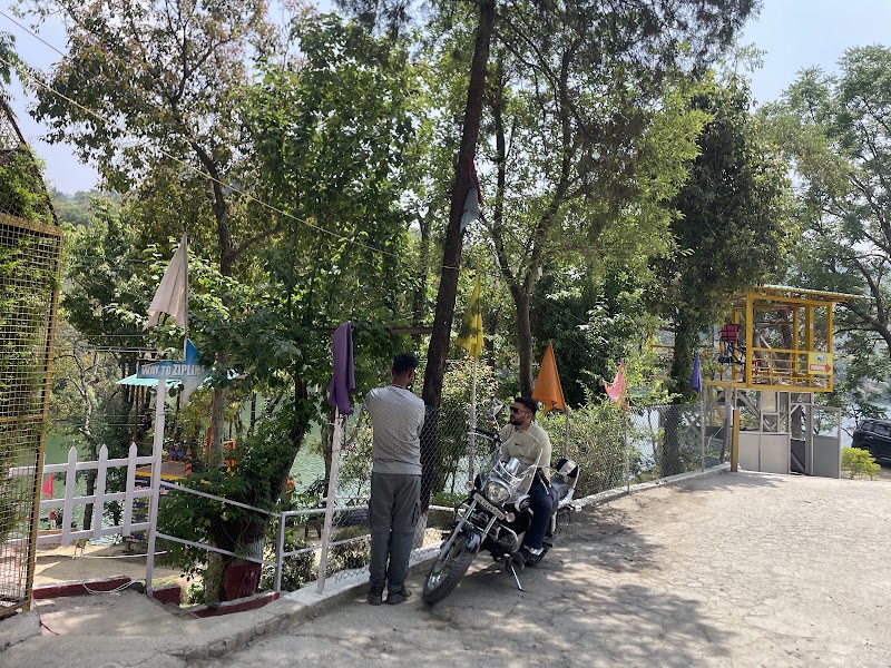 The Lakefront Suites - The Lakefront Suites 8HGM+89R, Siloti Pant, Uttarakhand 263136, India