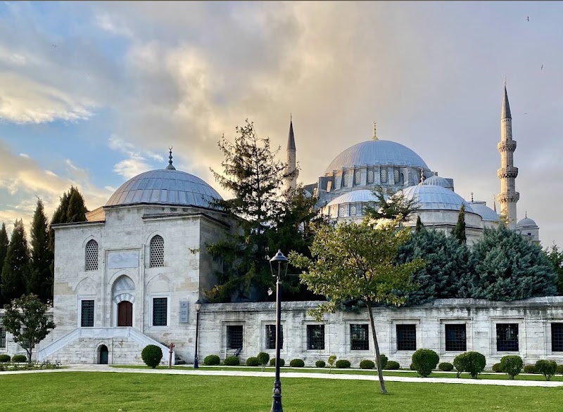 Suleymaniye Mosque - Suleymaniye Mosque, Süleymaniye, Prof. Dr. Sıddık Sami Onar Cd. No:1, 34116 Fatih/İstanbul, Türkiye