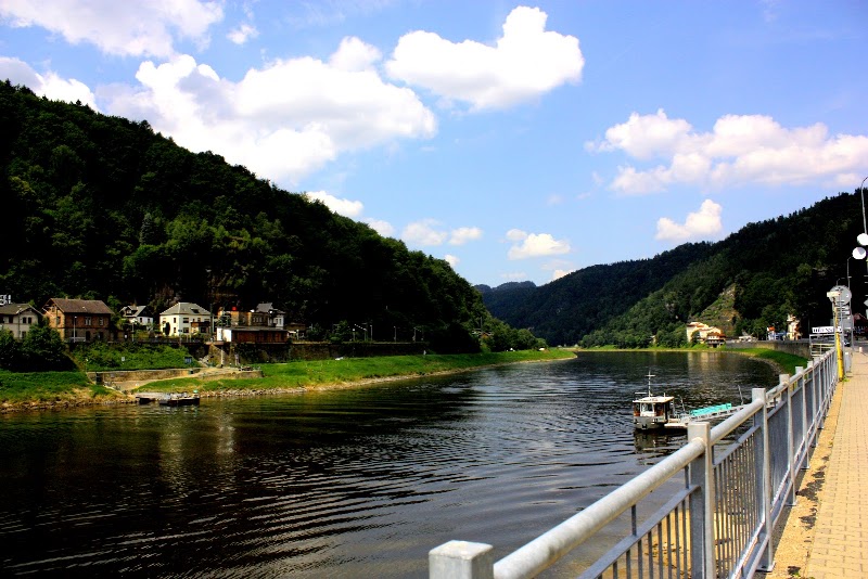 Parkoviště Hřensko - nábřeží - Parkoviště Hřensko - nábřeží, Hřensko 126, 407 17 Hřensko, Czechia
