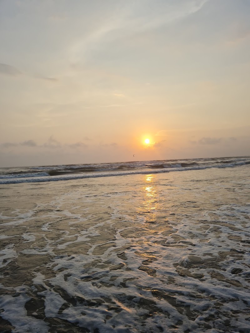 Mandrem Beach - Mandrem Beach Near Chopdem, MP95+VR7, Mandrem, Goa 403527, India