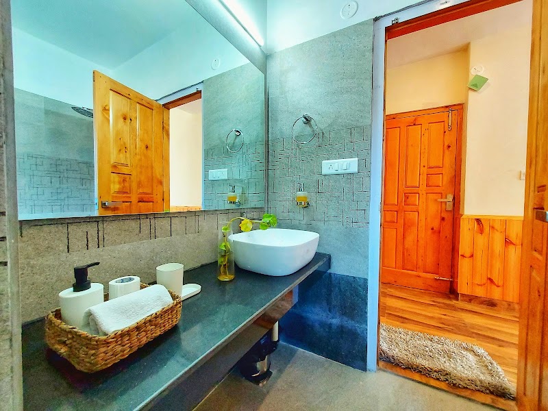 Tra - A Boutique Stay - Tra - A Boutique Stay 23/40, Karjan, Manali, Karjan, Himachal Pradesh 175136, India