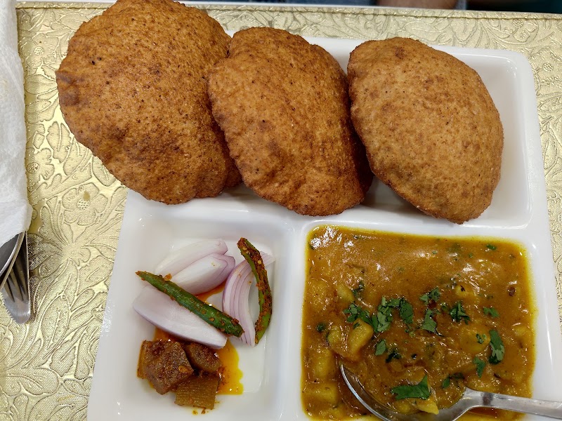 Maharaja Lounge - 100% Pure Veg Authentic Indian Restaurant - Maharaja Lounge - 100% Pure Veg Authentic Indian Restaurant S117A , S118 J - Block Karama Shoping Complex - الكرامة - دبي - United Arab Emirates