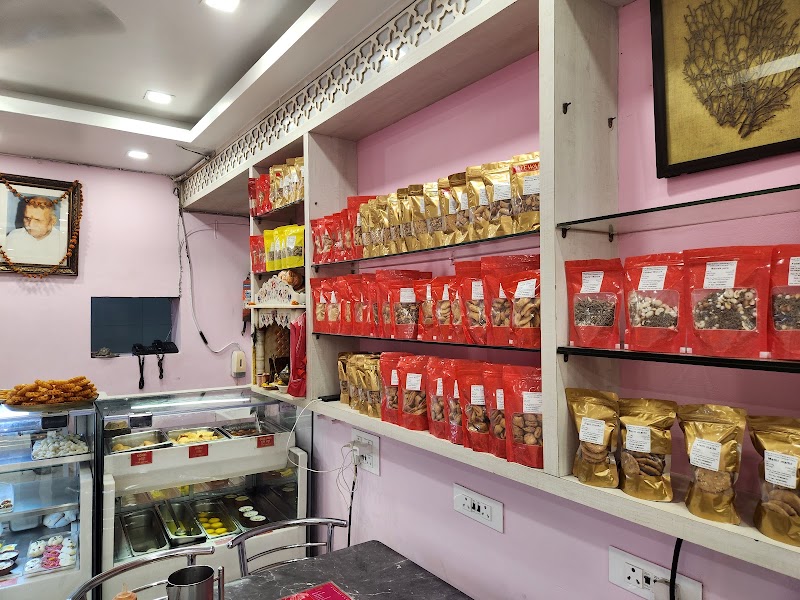 Tewari Brothers - Tewari Brothers, 73, Municipal Market, Connaught Cir, Connaught Lane, Connaught Place, New Delhi, Delhi 110001, India