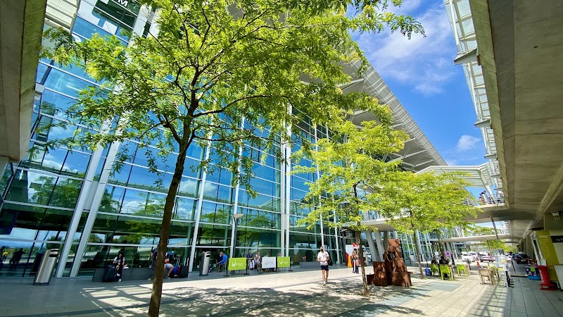 EuroAirport Basel-Mulhouse-Freiburg - EuroAirport Basel-Mulhouse-Freiburg Rte Douanière, 68300 Saint-Louis, France