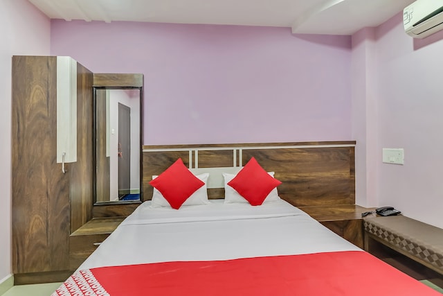 OYO Hotel Royal - OYO Hotel Royal Hotel Royal Pt, Hari Prasad Shukla Market, Gudakhu Line, Shivnath Colony, Bharka Para, Rajnandgaon, Chhattisgarh 491441, India