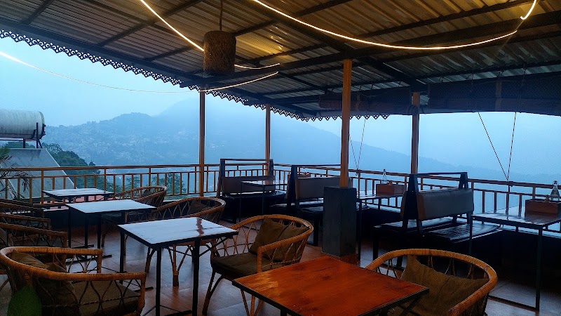 Cafe Kalimpong - Cafe Kalimpong E Main Rd, Kalimpong Khasmahal, Kalimpong, West Bengal 734301, India