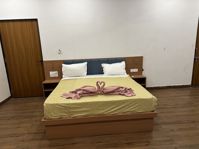 HOTEL R K PALACE - HOTEL R K PALACE, NEAR, TOLL BOTH, Sewad Bari, Rajasthan 332041, India
