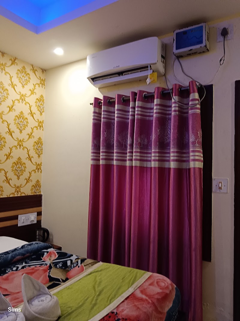 Hotel Golden Dust Royal - Hotel Golden Dust Royal New Marine Drive Road, Sea Beach, Baliapanda Rd, Baliapanda Housing Board Colony, Puri, Odisha 752001, India