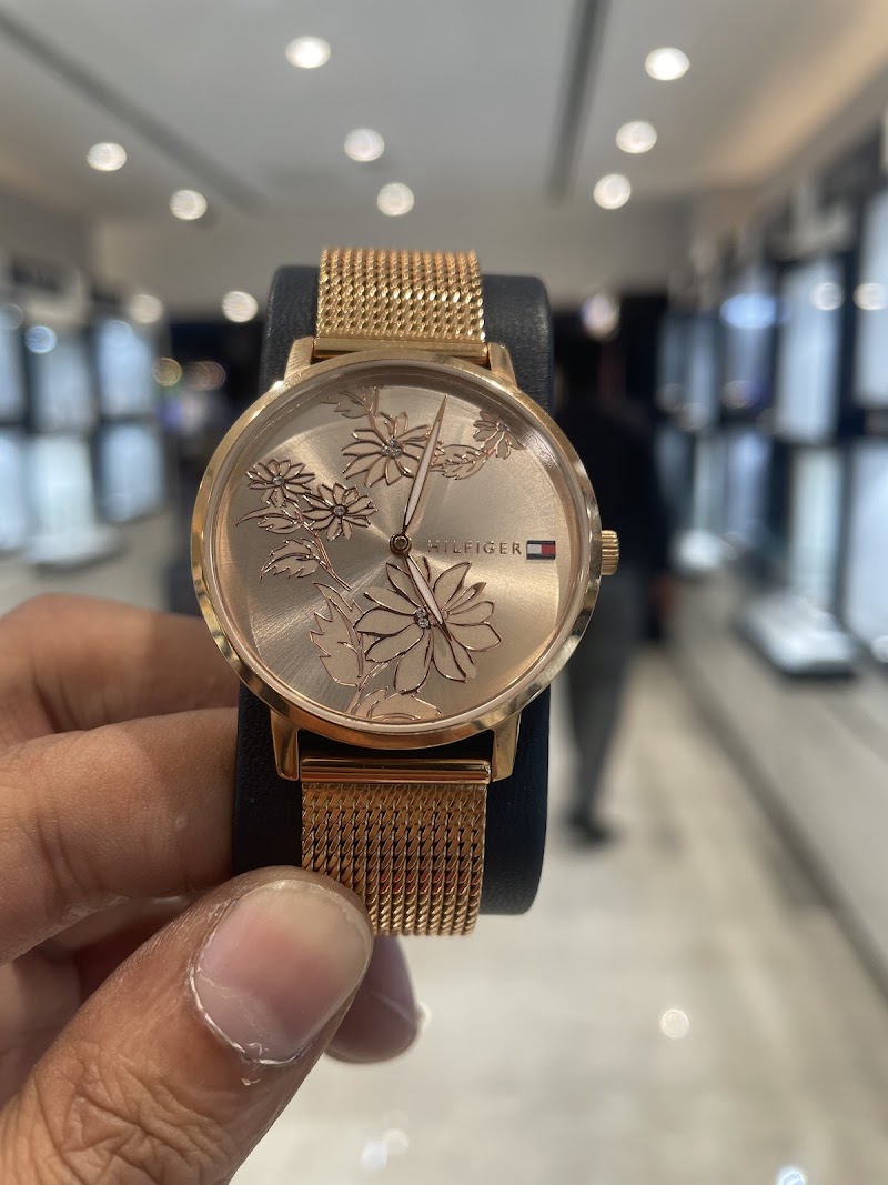 Helios Watch Store - MGF Metropolitan Mall, Gurugram - Helios Watch Store - MGF Metropolitan Mall, Gurugram Shop No, GROUND FLOOR, MGF Metropolitan Mall, 67-68, Mehrauli-Gurgaon Rd, near by Metro Station, DLF Phase 2, Sector 25, Gurugram, Haryana 122002, India