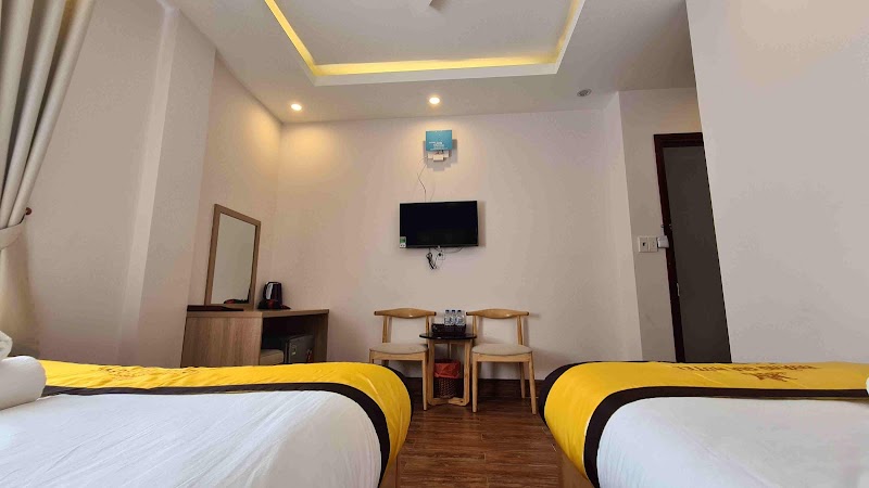 Khách sạn Hoàng Gia - Khách sạn Hoàng Gia, 17 Lê Duẩn, Côn Đảo, Hồ Chí Minh, Vietnam
