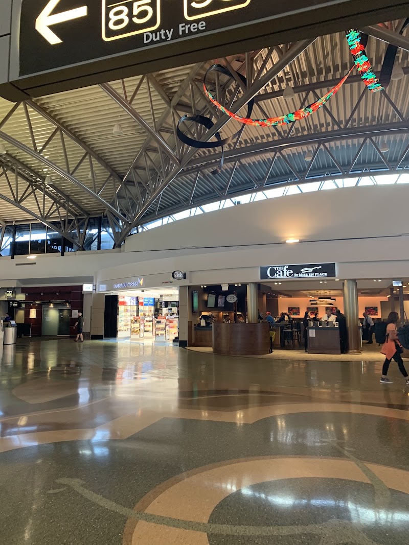 Tampa International Airport - Tampa International Airport 4100 George J. Bean Pkwy, Tampa, FL 33607, USA