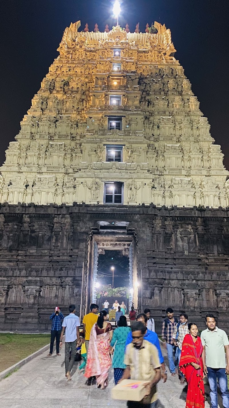 Vellore Fort - Vellore Fort W4CJ+5PV, Balaji Nagar, Vellore, Tamil Nadu 632004, India