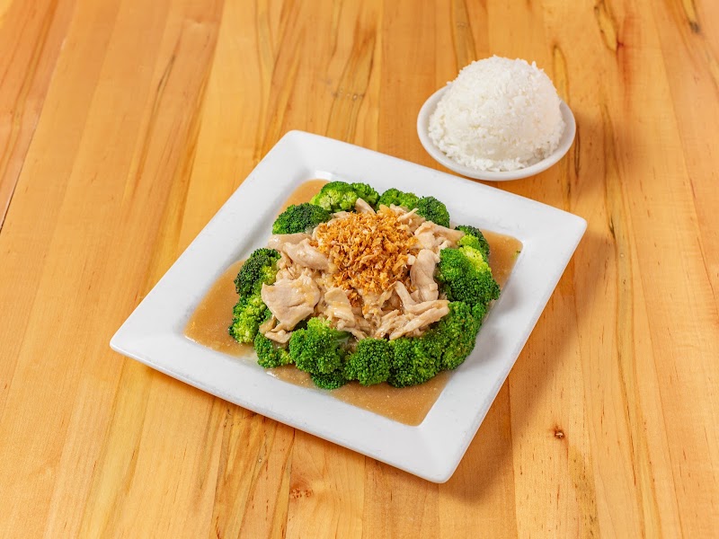 CHARM CITY THAI KITCHEN - CHARM CITY THAI KITCHEN 418 E 30th St Ste 104, Baltimore, MD 21218, USA