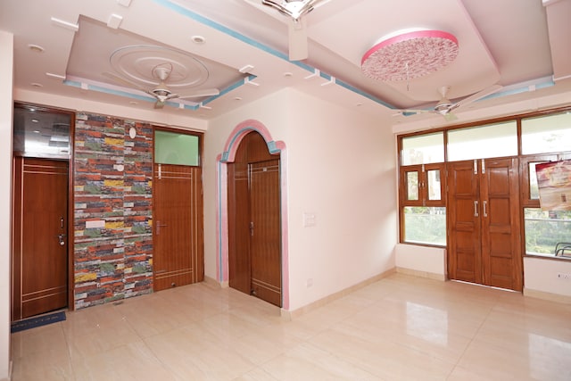 Hotel O by OYO The Royal Plaza - Hotel O by OYO The Royal Plaza BH-165, C Block, Sector 71, Noida, Uttar Pradesh 201316, India