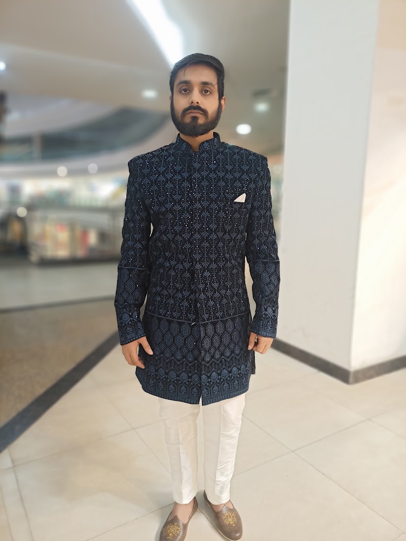 Milaap Ethnic Wear - Milaap Ethnic Wear Shop no 37 Ist Floor, MGF Metropolis Mall, Mehrauli-Gurgaon Rd, near life style, Sector 28, Maruti Housing Colony, Gurugram, Haryana 122009, India