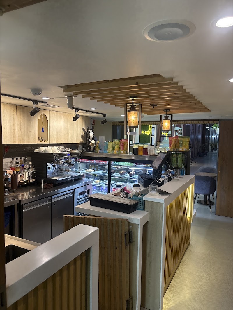 CAFE SIP n NOSH - CAFE SIP n NOSH Ground Floor 15, Spaze Boulevard-1, Badshahpur Sohna Rd, near Vetic Pet Clinic, Malibu Towne, Sector 47, Gurugram, Haryana 122018, India