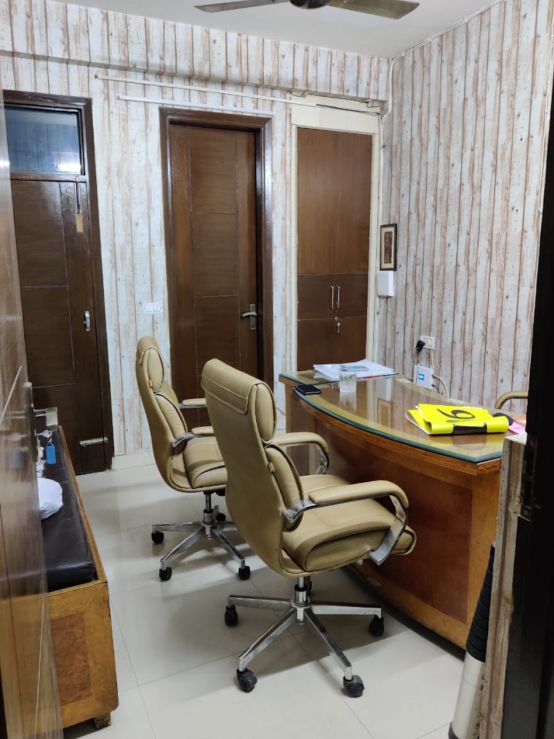 Comfort Rooms PG - Comfort Rooms PG 9B, Lane No. 4, near kotak Mahindra ATM, metro (Near Made Easy, IGNOU Rd, near saket, Saiyad ul Ajaib, Saket, New Delhi, Delhi 110030, India