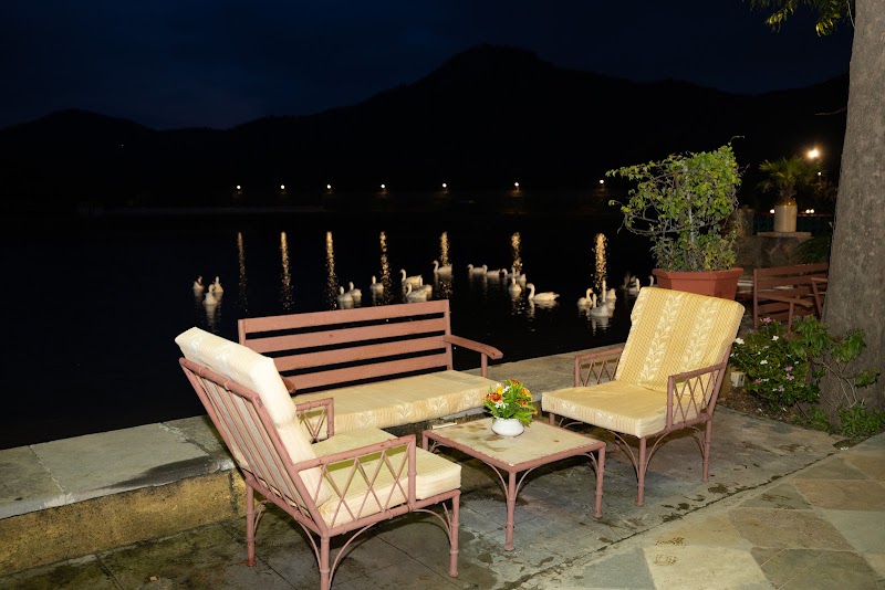 Shikarbadi Hotel