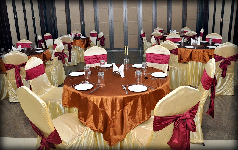 York Inn Boutique Hotel - York Inn Boutique Hotel Guru Govind, RWQH+34G, 82/166, Guru Govind Singh Marg, Lalkuan, Lucknow, Uttar Pradesh 226001, India