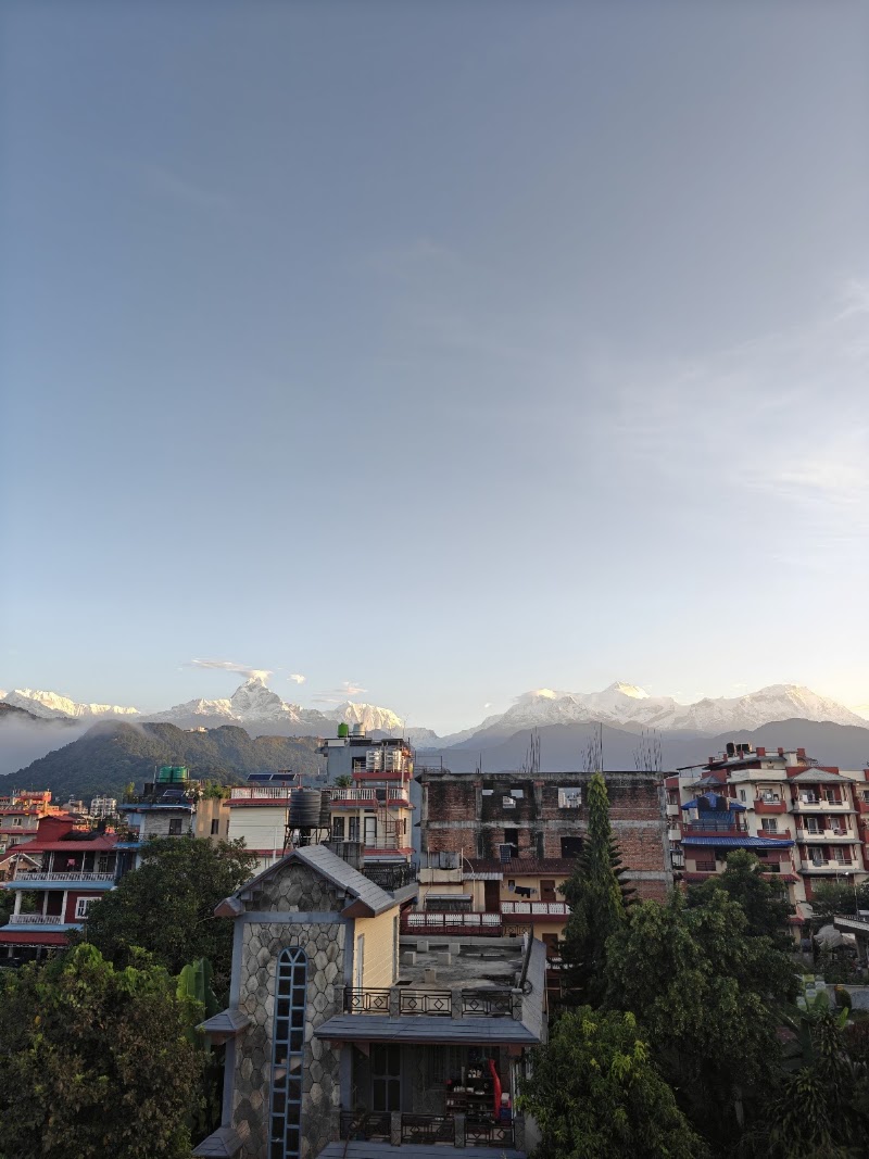 New Annapurna Guest House - New Annapurna Guest House Lakeside Rd, Pokhara 33700, Nepal