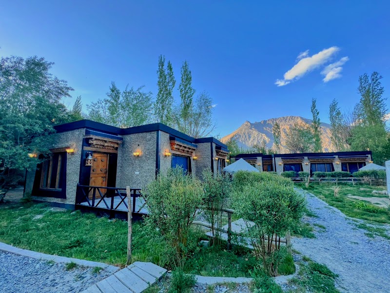Panah - The Earthen Retreat
