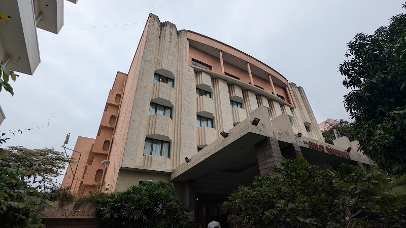 Surguru Veg Restaurant ஸற்குரு உணவகம் - Surguru Veg Restaurant ஸற்குரு உணவகம் 104, Sardar Vallabbhai Patel Salai, Heritage Town, Puducherry, 605001, India